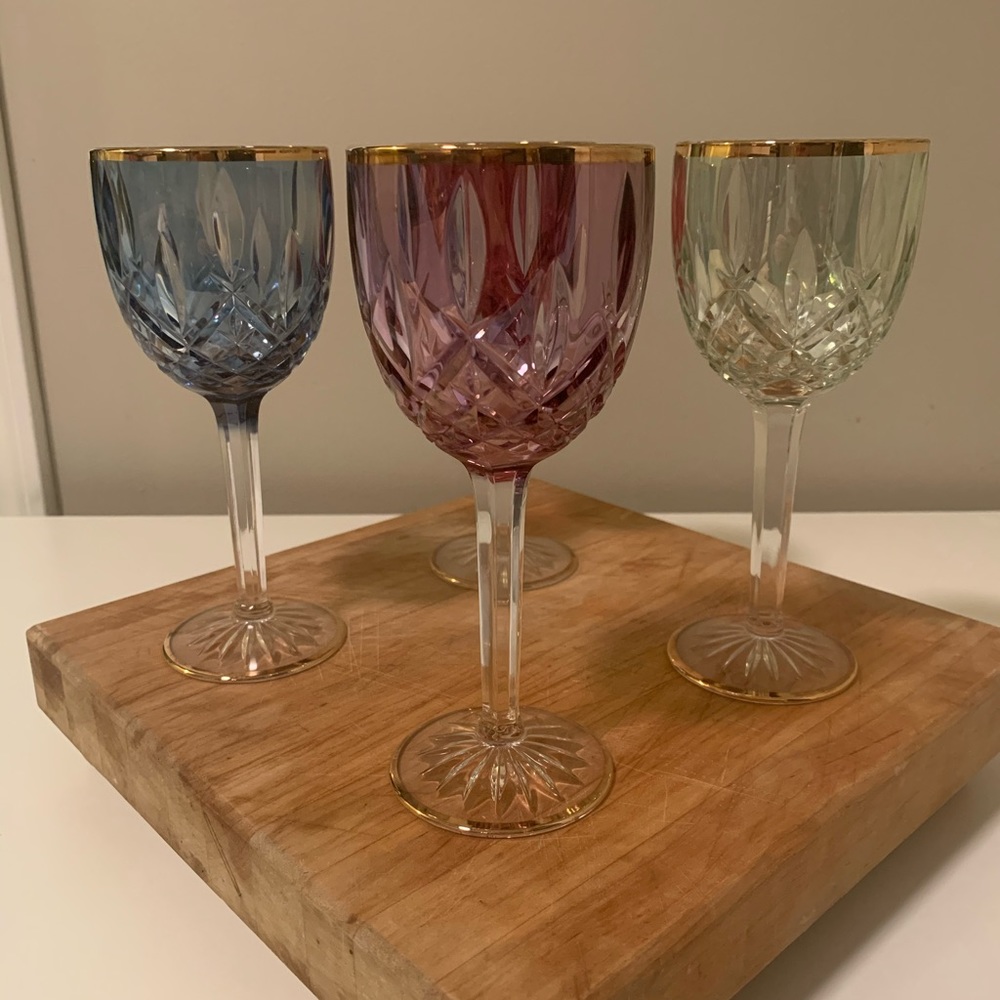4 Beautiful Wine Glasses